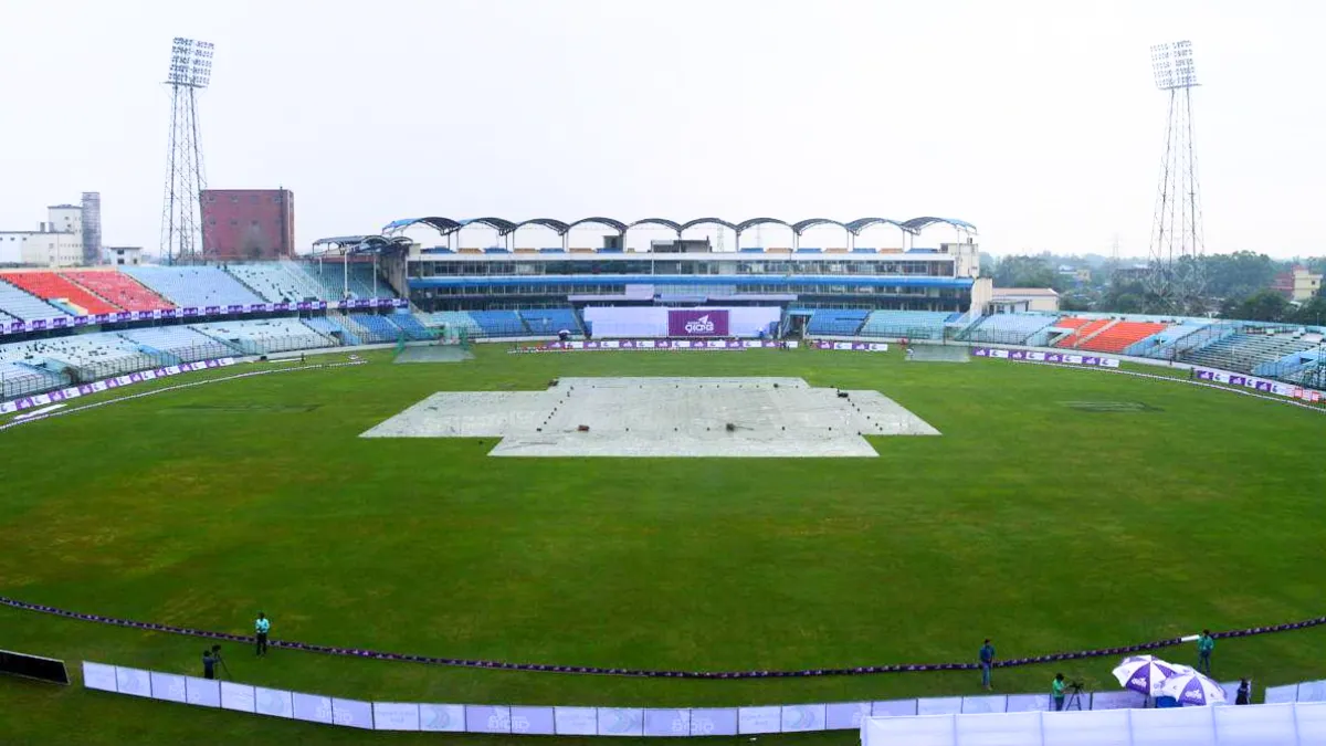 Bir Shrestha Shahid Flight Lieutenant Motiur Rahman Cricket Stadium Pitch Report